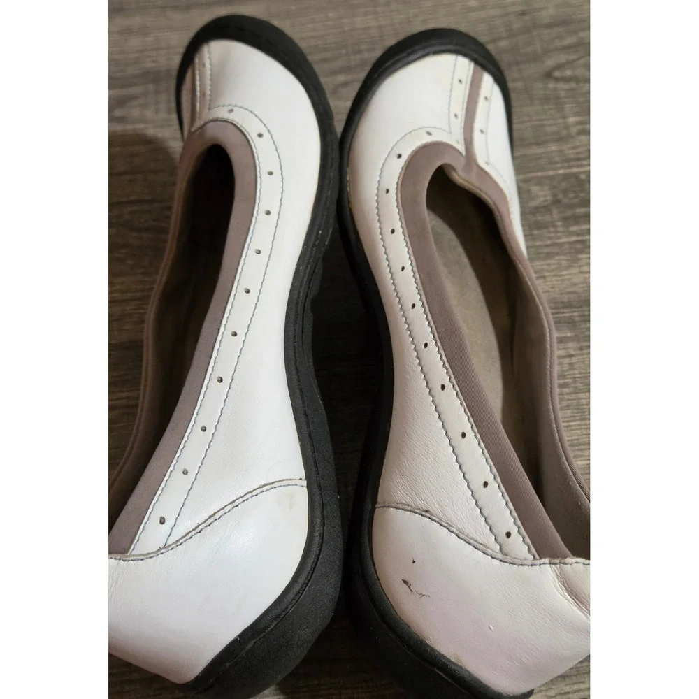 Clarks Springers Leather Ballet Flats Womens Size 7.5 White